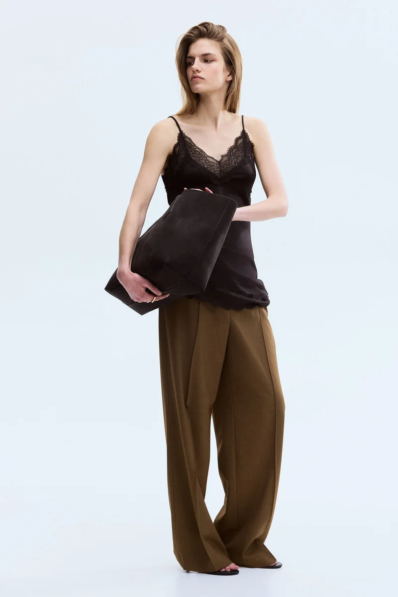 اتش اند ام بنطلون بثنية على الساق